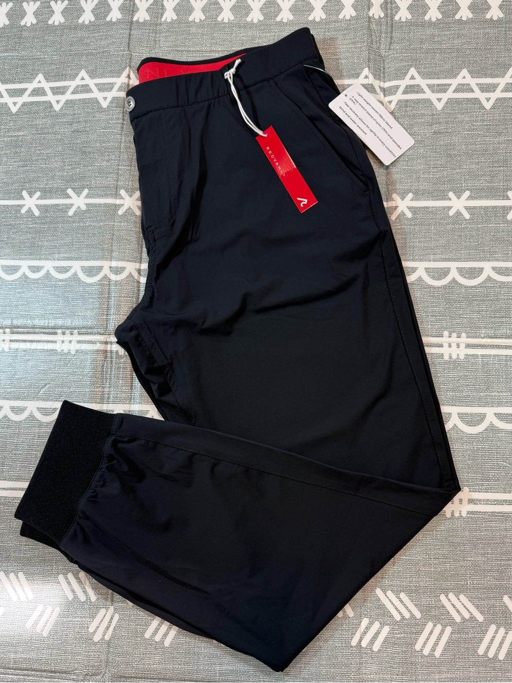 Redvanly Halliday Pull-On Joggers in Tuxedo Black.
